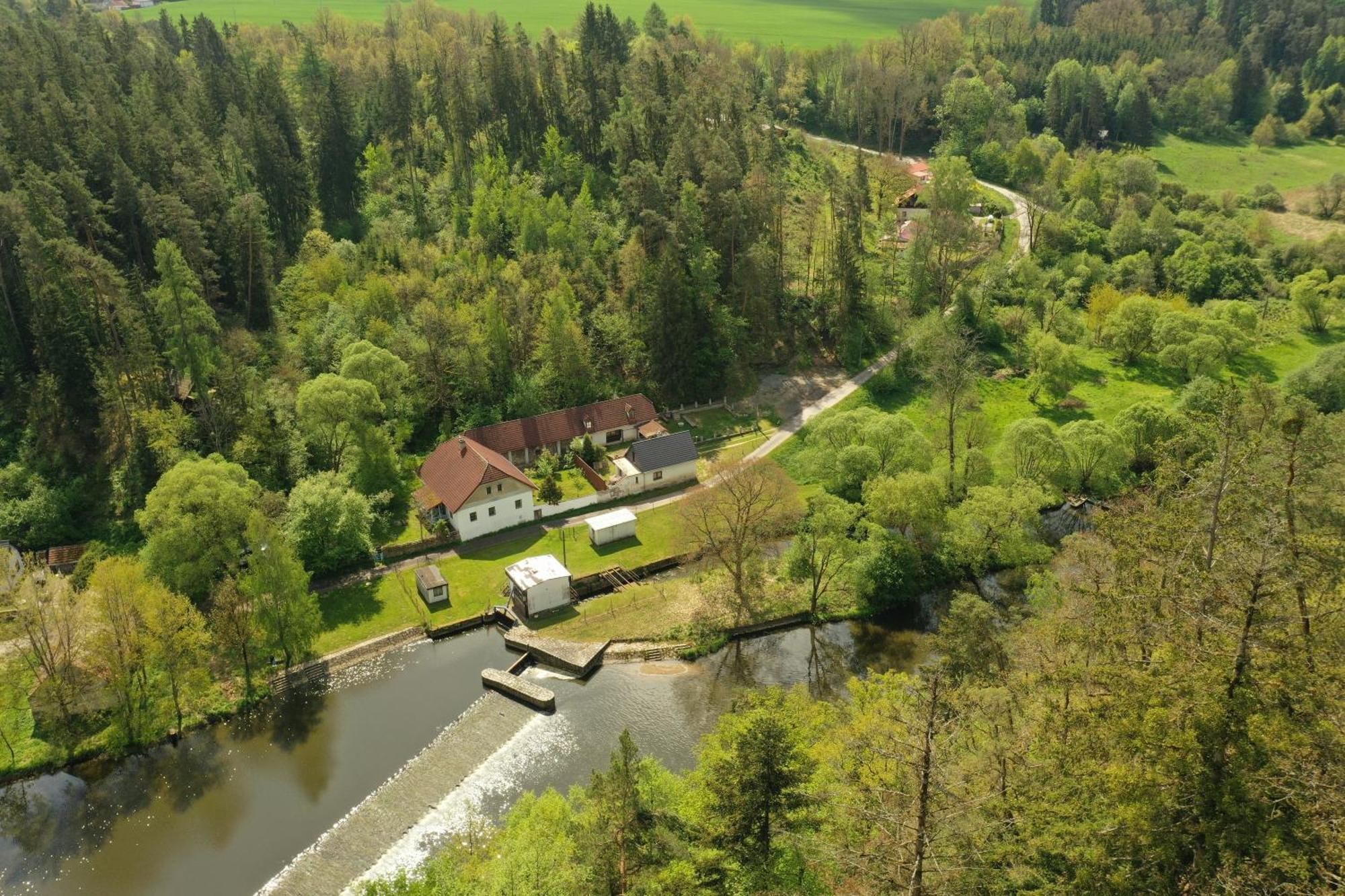 Bejsovcuv Mlyn Villa Becice Bagian luar foto